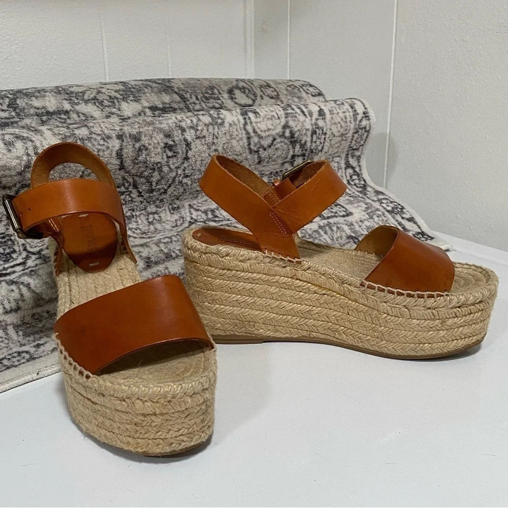 Soludos Minorca High Platform Wedge in Nude Size 6